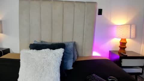 miss_milf_ online show from 14, 7, 2026