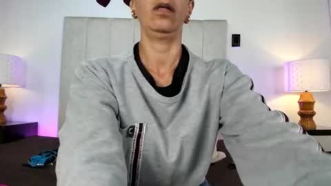 miss_milf_ online show from 1, 8, 2026