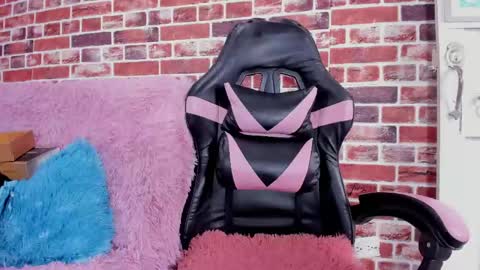 Miss Pecados online show from 4, 6, 2026