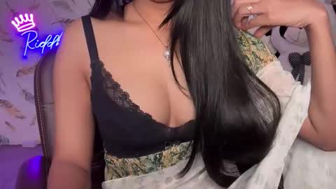 Snapshot of miss_queen99 chatting on 10, 1, 2026 miss_queen99 online show from 10, 1, 2026