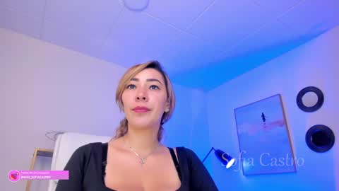Sofia Castro online show from 4, 2, 2025