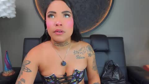 Vaiolette online show from 2, 2, 2026