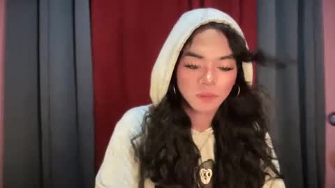 miss_veron_xoxo online show from 9, 11, 2025