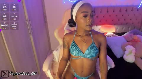 Snapshot of miss_west chatting on 20, 3, 2026 Tay Tay Independent Model online show from 20, 3, 2026