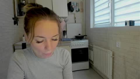 Snapshot of miss_you20 chatting on 16, 10, 2025 miss_you20 online show from 16, 10, 2025