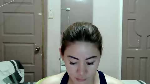 Snapshot of miss_zephyr chatting on 5, 2, 2026 HOT MOMMY ZEPHYR online show from 5, 2, 2026