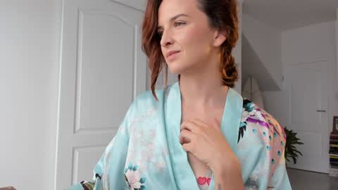 Alexandra Thorn online show from 6, 3, 2026