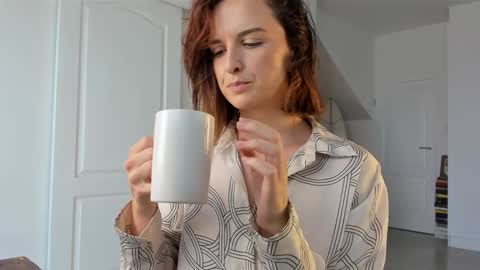 Alexandra Thorn online show from 19, 3, 2026