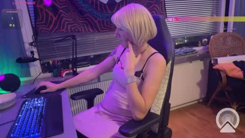 Snapshot of missbeccasissy chatting on 27, 12, 2024 MissBeccasissy online show from 27, 12, 2024