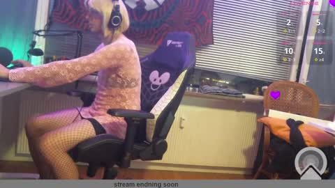 Snapshot of missbeccasissy chatting on 29, 12, 2024 MissBeccasissy online show from 29, 12, 2024