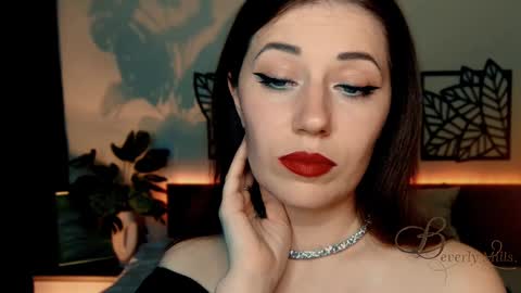 Snapshot of missbeverlymills chatting on 12, 12, 2024 The divine Beverly online show from 12, 12, 2024