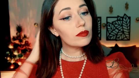 Snapshot of missbeverlymills chatting on 22, 12, 2024 The divine Beverly online show from 22, 12, 2024