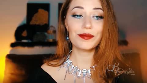 Snapshot of missbeverlymills chatting on 28, 9, 2025 The divine Beverly online show from 28, 9, 2025