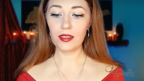 Snapshot of missbeverlymills chatting on 25, 10, 2025 The divine Beverly online show from 25, 10, 2025