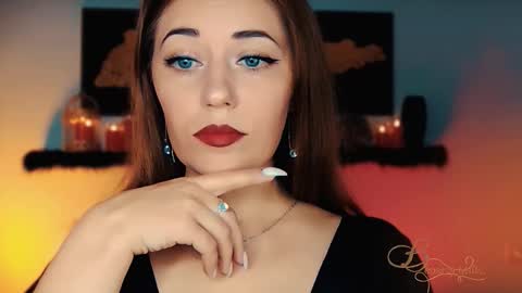 Snapshot of missbeverlymills chatting on 6, 11, 2025 The divine Beverly online show from 6, 11, 2025