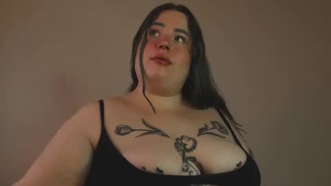 Snapshot of missbika chatting on 1, 11, 2025 Miss Bika online show from 1, 11, 2025