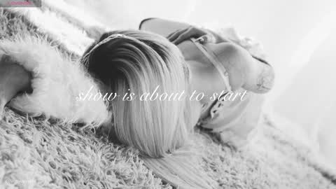 Chloe freelance model Please your thumbs up are important  online show from 21, 3, 2026