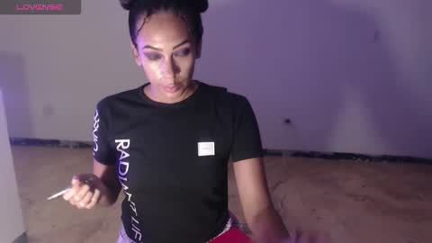 Snapshot of misscruzxz chatting on 30, 9, 2025 Donna di Diamanti online show from 30, 9, 2025