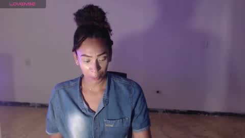 Snapshot of misscruzxz chatting on 2, 10, 2025 Donna di Diamanti online show from 2, 10, 2025