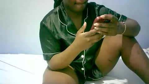 Snapshot of misscuteberry chatting on 29, 9, 2025 VAL online show from 29, 9, 2025