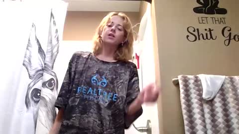 Snapshot of misseeva chatting on 16, 9, 2025 MissEeva online show from 16, 9, 2025