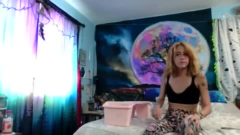 Snapshot of misseeva chatting on 19, 9, 2025 MissEeva online show from 19, 9, 2025