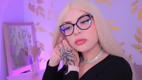 Snapshot of misselektra__ chatting on 25, 11, 2025 ELEKTRA online show from 25, 11, 2025