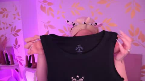 Snapshot of misselektra__ chatting on 11, 2, 2026 ELEKTRA online show from 11, 2, 2026