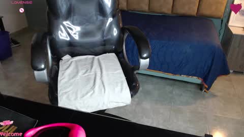 Snapshot of missgomezz_ chatting on 17, 12, 2024 Maria Gomezz online show from 17, 12, 2024