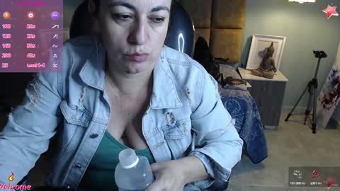 Snapshot of missgomezz_ chatting on 5, 2, 2025 Maria Gomezz online show from 5, 2, 2025