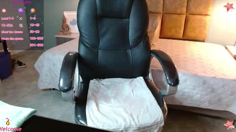 Snapshot of missgomezz_ chatting on 4, 3, 2025 Maria Gomezz online show from 4, 3, 2025