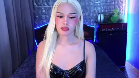 im your queen steffie online show from 3, 7, 2026