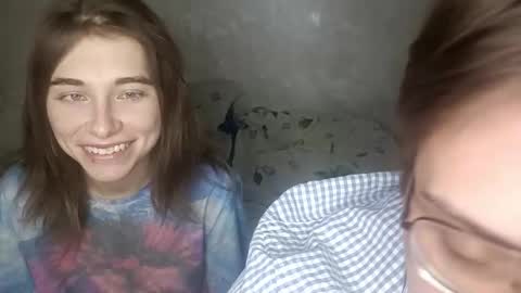 Ashley and Alex online show from 14, 12, 2025