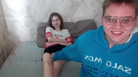 Ashley and Alex online show from 1, 6, 2026