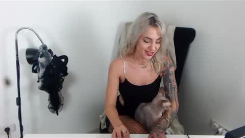 Snapshot of missjenny7 chatting on 18, 12, 2024 MissJenny7 online show from 18, 12, 2024