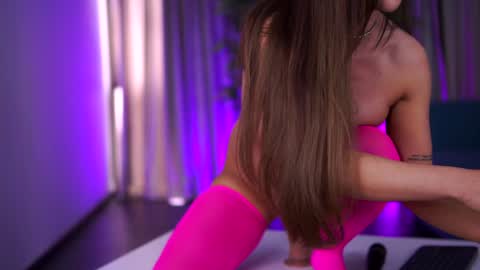 misskiarra online show from 8, 2, 2025