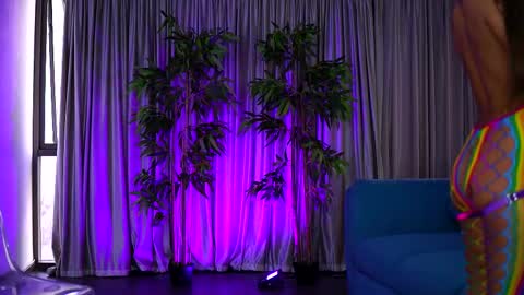 misskiarra online show from 26, 2, 2025