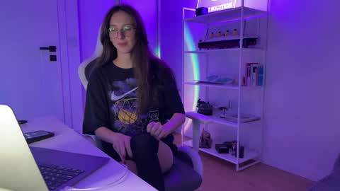 misslalii online show from 30, 9, 2025