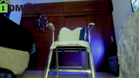 Lucye Robbie online show from 25, 1, 2025