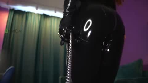 Snapshot of missmarynow chatting on 28, 7, 2026 Goddess Mary Bratty Mistress. Latexleather. spandex. nylon - are my favourite things online show from 28, 7, 2026