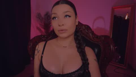 LUXXANDRA online show from 24, 2, 2025