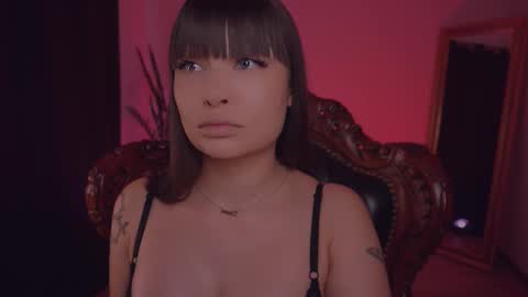 LUXXANDRA online show from 10, 3, 2025