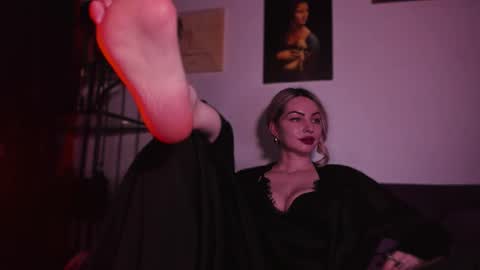   online show from 23, 2, 2025