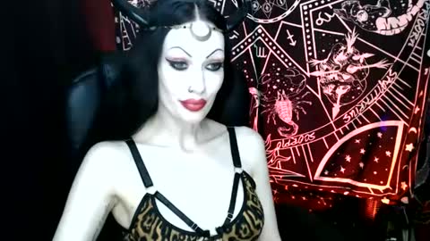 Snapshot of missmoondoll chatting on 2, 1, 2025 MissMoonDoll online show from 2, 1, 2025