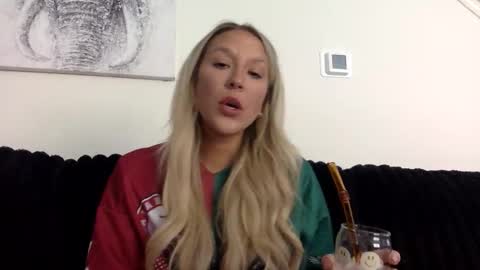 Alyssa online show from 23, 4, 2026