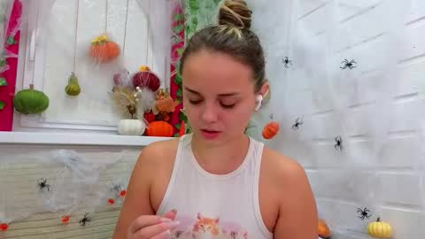 . online show from 31, 10, 2025