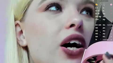 Misss Lola Angel online show from 31, 1, 2025