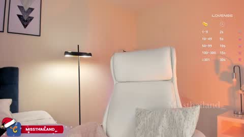 Fernanda Davila online show from 16, 12, 2024