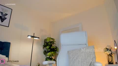 Fernanda Davila online show from 14, 1, 2025