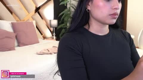 Fernanda Davila online show from 8, 5, 2026